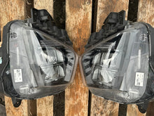 Laden Sie das Bild in den Galerie-Viewer, Frontscheinwerfer Hyundai Tucson N792112010 92101N7100 Links Headlight SCH2353875210nw