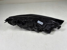 Laden Sie das Bild in den Galerie-Viewer, Frontscheinwerfer Tesla 3 1760888-00-E LED Links Scheinwerfer Headlight SCH2353972195le