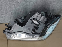 Laden Sie das Bild in den Galerie-Viewer, Frontscheinwerfer Nissan Navara D40 260105XY10B Rechts Scheinwerfer Headlight SCH2360644409ks