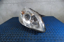 Laden Sie das Bild in den Galerie-Viewer, Frontscheinwerfer Mercedes-Benz W245 1698207861 Rechts Scheinwerfer Headlight SCH2367460196nr