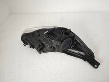 Laden Sie das Bild in den Galerie-Viewer, Frontscheinwerfer Ford Focus III F1EB-13W030-NB Links Scheinwerfer Headlight SCH2367845485cj