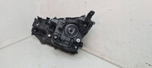 Laden Sie das Bild in den Galerie-Viewer, Frontscheinwerfer Toyota Yaris Cross OD310 Rechts Scheinwerfer Headlight SCH2375077904kc