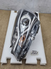 Laden Sie das Bild in den Galerie-Viewer, Frontscheinwerfer Toyota Yaris 81170-ODK10 Links Scheinwerfer Headlight SCH2376418214us