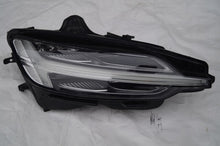 Load image into Gallery viewer, Frontscheinwerfer Volvo V60 S60 32338003 85122000 LED Rechts Headlight SCH2383326940ii