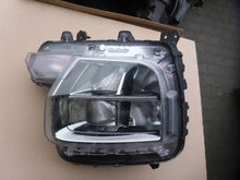 Laden Sie das Bild in den Galerie-Viewer, Frontscheinwerfer Hyundai Staria 92101CG100 Links Scheinwerfer Headlight SCH2387618713vh