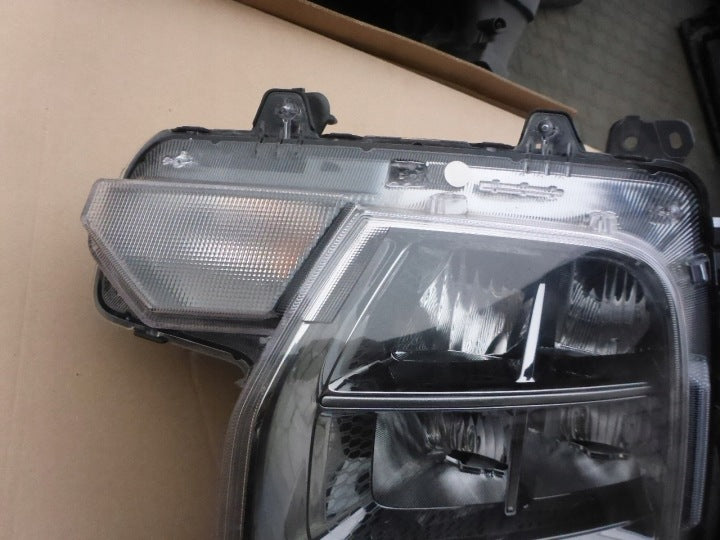 Frontscheinwerfer Hyundai Staria 92101CG100 Links Scheinwerfer Headlight SCH2387618713vh