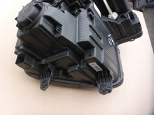 Laden Sie das Bild in den Galerie-Viewer, Frontscheinwerfer Hyundai Staria 92101CG100 Links Scheinwerfer Headlight SCH2387618713vh