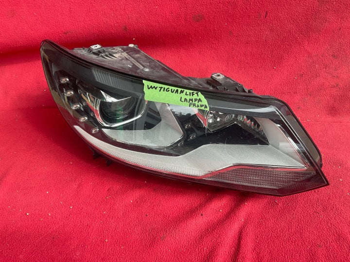 Frontscheinwerfer VW Tiguan 5N1941034B Rechts Scheinwerfer Headlight SCH2389725617tl