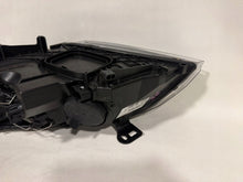 Laden Sie das Bild in den Galerie-Viewer, Frontscheinwerfer Renault Megane III 130702325500 Rechts Scheinwerfer Headlight SCH2394360437eh