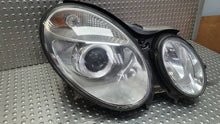 Laden Sie das Bild in den Galerie-Viewer, Frontscheinwerfer Mercedes-Benz W211 S25145481 Rechts Scheinwerfer Headlight SCH2394799577fa