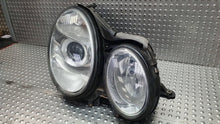 Laden Sie das Bild in den Galerie-Viewer, Frontscheinwerfer Mercedes-Benz W211 S25145481 Rechts Scheinwerfer Headlight SCH2394799577fa