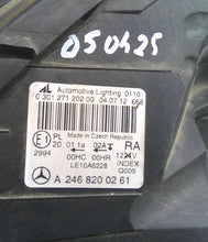 Laden Sie das Bild in den Galerie-Viewer, Frontscheinwerfer Mercedes-Benz W246 A2468200261 Rechts Scheinwerfer Headlight SCH2401262398xn