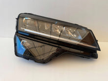 Load image into Gallery viewer, Frontscheinwerfer Skoda Karoq 57B941016D LED Rechts Scheinwerfer Headlight SCH2407368791fw