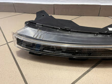 Load image into Gallery viewer, Frontscheinwerfer Hyundai Bayon 92207-Q0600 Full LED Links Headlight SCH2412784029xa