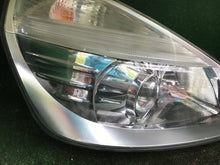 Laden Sie das Bild in den Galerie-Viewer, Frontscheinwerfer Renault Espace IV 8200394707 Xenon Rechts Headlight SCH2416583486ie