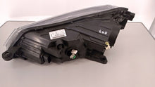 Laden Sie das Bild in den Galerie-Viewer, Frontscheinwerfer Skoda 3V1941016B Xenon Rechts Scheinwerfer Headlight SCH2426241476qe