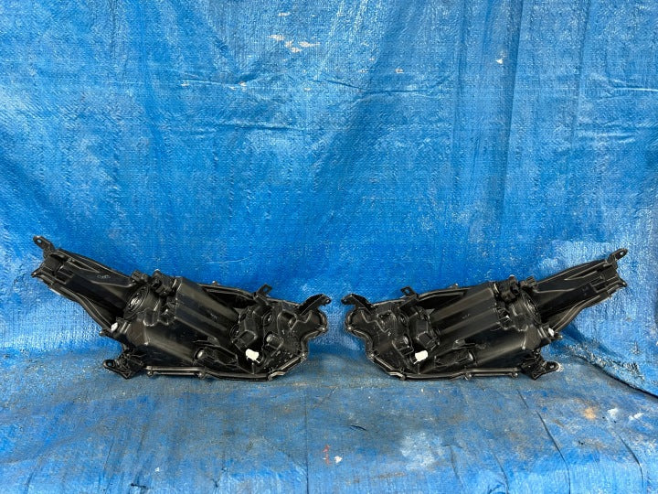 Frontscheinwerfer Toyota Yaris 0138622 Ein Satz Scheinwerfer Headlight SCH2433760702ji