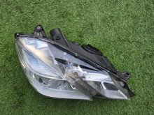 Laden Sie das Bild in den Galerie-Viewer, Frontscheinwerfer Mercedes-Benz W212 A2128205061KZ Rechts Scheinwerfer Headlight SCH2438983346ox