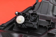 Laden Sie das Bild in den Galerie-Viewer, Frontscheinwerfer Toyota IV Yaris M-1111472-52-333 Links Scheinwerfer Headlight SCH2443323211wk
