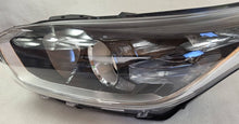 Laden Sie das Bild in den Galerie-Viewer, Frontscheinwerfer Kia Ceed 9101J7050 Links Scheinwerfer Headlight SCH2448703950tn