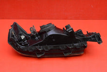 Laden Sie das Bild in den Galerie-Viewer, Frontscheinwerfer Subaru Forester M-1097822- Links Scheinwerfer Headlight SCH2460131917li
