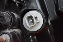 Laden Sie das Bild in den Galerie-Viewer, Frontscheinwerfer Subaru Forester M-1097822- Links Scheinwerfer Headlight SCH2460131917li