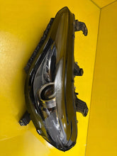Laden Sie das Bild in den Galerie-Viewer, Frontscheinwerfer Alfa Romeo Giulia 50547582 Xenon Links Scheinwerfer Headlight SCH2464501050yr