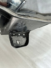 Load image into Gallery viewer, Frontscheinwerfer Renault Trafic III 260601217R Rechts Scheinwerfer Headlight SCH2471073303uj