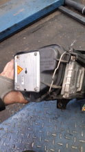 Load image into Gallery viewer, Frontscheinwerfer VW Passat 3C0941751K Links Scheinwerfer Headlight SCH2475738387ed