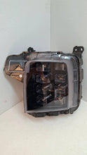 Laden Sie das Bild in den Galerie-Viewer, Frontscheinwerfer Hyundai Staria 92101CG200 Links Scheinwerfer Headlight SCH2479208208ll