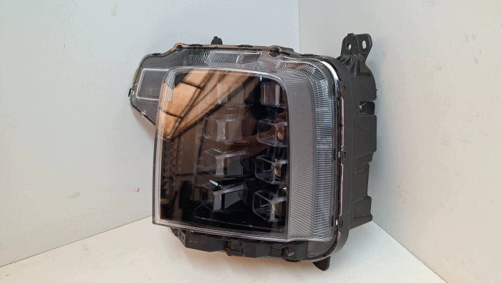 Frontscheinwerfer Hyundai Staria 92101CG200 Links Scheinwerfer Headlight SCH2479208208ll