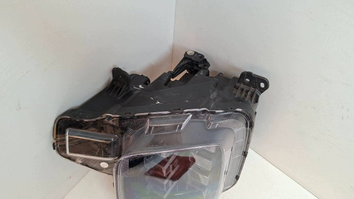 Frontscheinwerfer Hyundai Staria 92101CG200 Links Scheinwerfer Headlight SCH2479208208ll