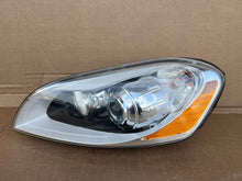 Load image into Gallery viewer, Frontscheinwerfer Volvo 30763135 89902826 Links Scheinwerfer Headlight SCH2489323624sp
