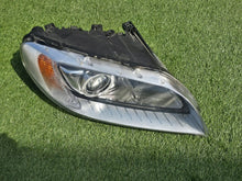 Laden Sie das Bild in den Galerie-Viewer, Frontscheinwerfer Volvo V70 S80 31420014 Xenon Rechts Scheinwerfer Headlight SCH2505376904yp