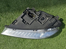 Laden Sie das Bild in den Galerie-Viewer, Frontscheinwerfer Volvo V70 S80 31420014 Xenon Rechts Scheinwerfer Headlight SCH2505376904yp