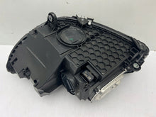Laden Sie das Bild in den Galerie-Viewer, Frontscheinwerfer Mercedes-Benz W206 A2069067203 LED Rechts Headlight SCH2510513834eg