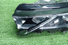 Laden Sie das Bild in den Galerie-Viewer, Frontscheinwerfer Skoda Octavia IV 5E4941035 Links Scheinwerfer Headlight SCH2511117798dy