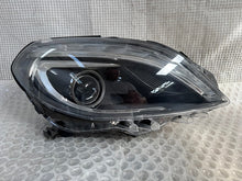 Laden Sie das Bild in den Galerie-Viewer, Frontscheinwerfer Mercedes-Benz W246 A2468207261 Xenon Rechts Headlight SCH2512193024km