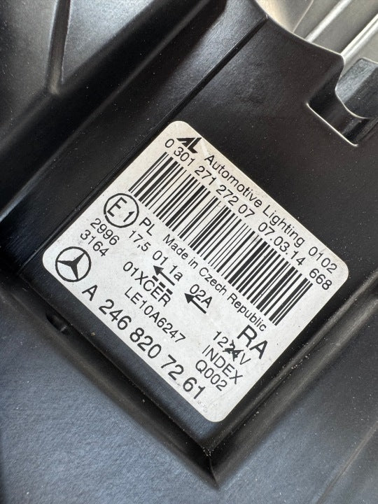 Frontscheinwerfer Mercedes-Benz W246 A2468207261 Xenon Rechts Headlight SCH2512193024km