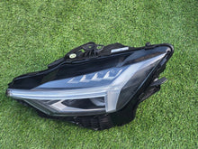 Laden Sie das Bild in den Galerie-Viewer, Frontscheinwerfer Polestar 2 31698070 Links Scheinwerfer Headlight SCH2513447930ol
