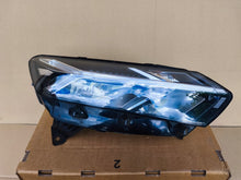 Laden Sie das Bild in den Galerie-Viewer, Frontscheinwerfer Dacia Sandero III Logan Jogger 260109490R LED Rechts Headlight SCH2516631597mn