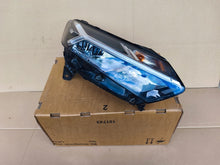 Laden Sie das Bild in den Galerie-Viewer, Frontscheinwerfer Dacia Sandero III Logan Jogger 260109490R LED Rechts Headlight SCH2516631597mn