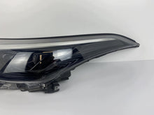 Laden Sie das Bild in den Galerie-Viewer, Frontscheinwerfer Toyota Chr 81150YP280 LED Links Scheinwerfer Headlight SCH2516991551qk