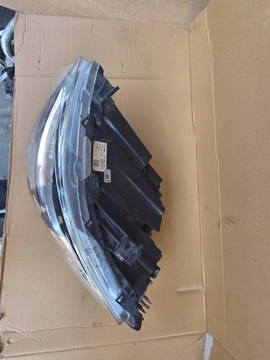 Frontscheinwerfer Mercedes-Benz Sprinter A9109065700 Links Headlight SCH2538719011iy