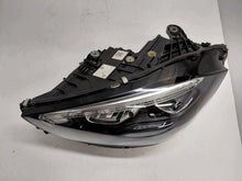 Laden Sie das Bild in den Galerie-Viewer, Frontscheinwerfer Mercedes-Benz W206 A2069067103 Links Scheinwerfer Headlight SCH2540189842ve