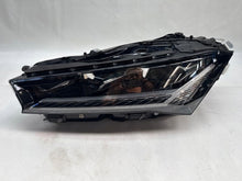 Laden Sie das Bild in den Galerie-Viewer, Frontscheinwerfer Skoda Superb 3P1941015A LED Links Scheinwerfer Headlight SCH2549370176uc