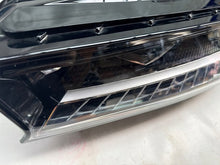 Laden Sie das Bild in den Galerie-Viewer, Frontscheinwerfer Skoda Superb 3P1941015A LED Links Scheinwerfer Headlight SCH2549370176uc