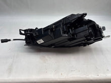 Laden Sie das Bild in den Galerie-Viewer, Frontscheinwerfer Skoda Superb 3P1941015A LED Links Scheinwerfer Headlight SCH2549370176uc