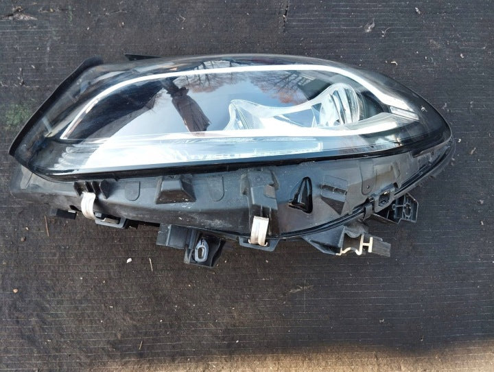 Frontscheinwerfer Mercedes-Benz W246 A2468205361 Links Scheinwerfer Headlight SCH2553496870qe