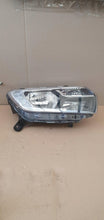 Laden Sie das Bild in den Galerie-Viewer, Frontscheinwerfer Renault Sandero II 260100437R Rechts Scheinwerfer Headlight SCH2575375610pv